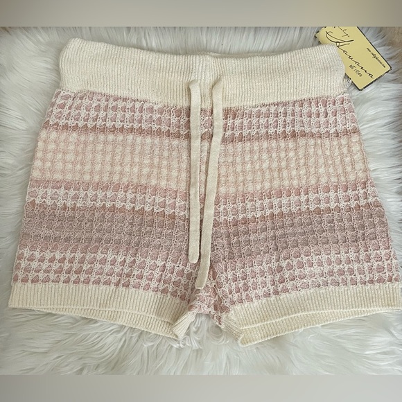 High waisted Knit Shorts Large NWT (pics) - Picture 1 of 9